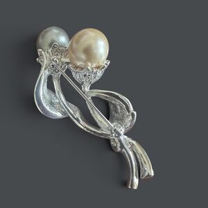 Nolan Miller Double Calla Lily Brooch Pin Faux Pearl Rhinestone COA 1999